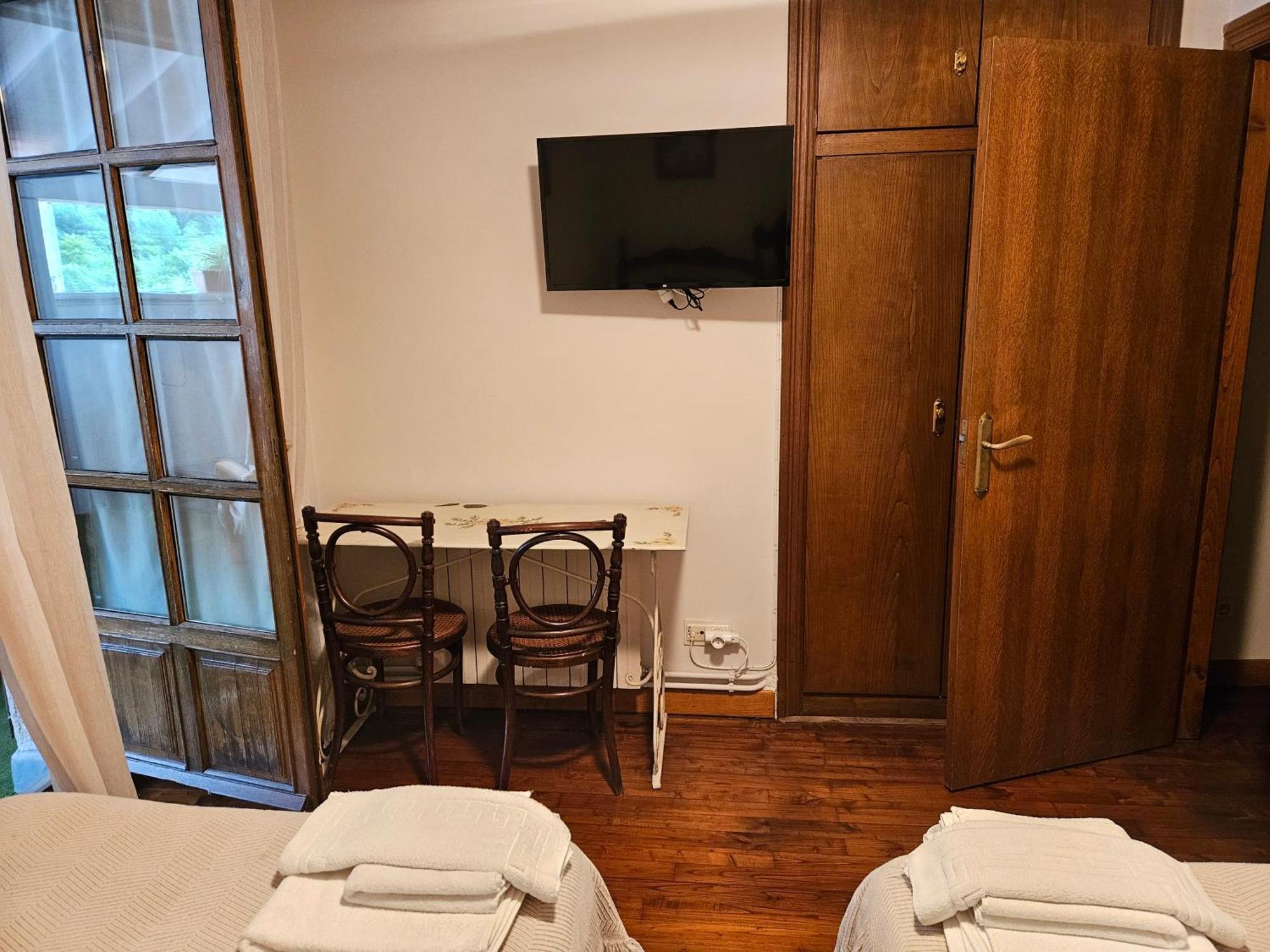 Hostal Mendaurpe Ituren Exteriér fotografie